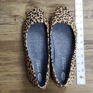 Dr Scholls 11w leopard ballet flats